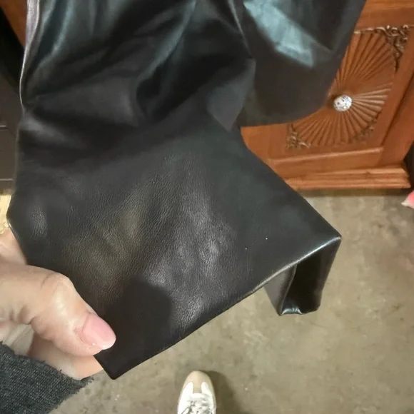 Old Navy Black Wide Leg Faux Leather Pants - Picture 2 of 3